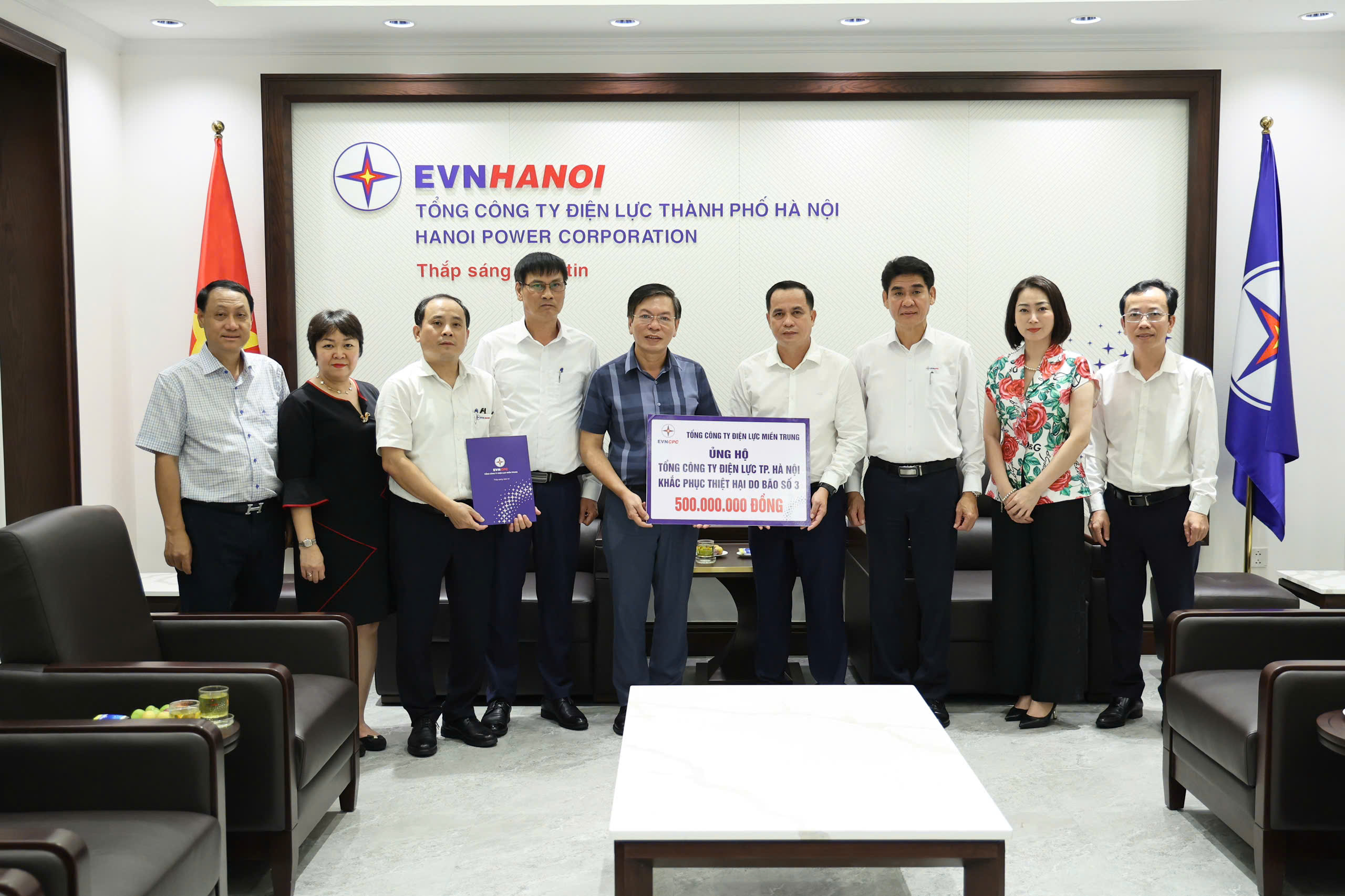 EVNCPC chung tay khắc phục hậu quả bão số 3: Hỗ trợ 2,5 tỷ đồng cho EVNNPC, EVNHANOI và EVNNPT- Ảnh 6.