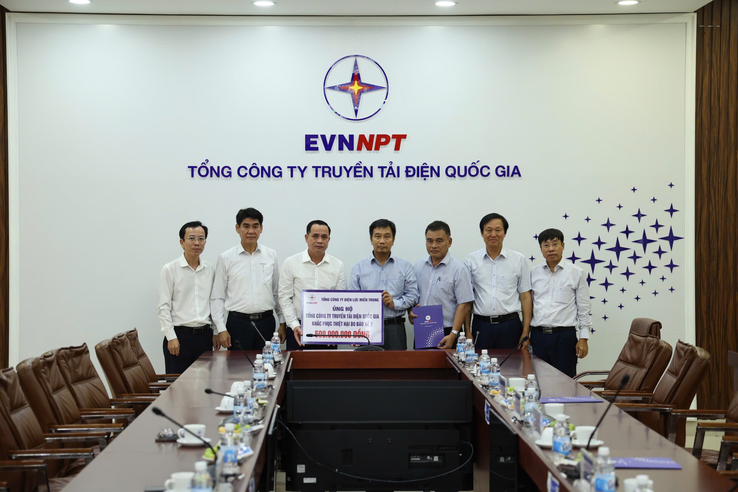 EVNCPC chung tay khắc phục hậu quả bão số 3: Hỗ trợ 2,5 tỷ đồng cho EVNNPC, EVNHANOI và EVNNPT- Ảnh 7.