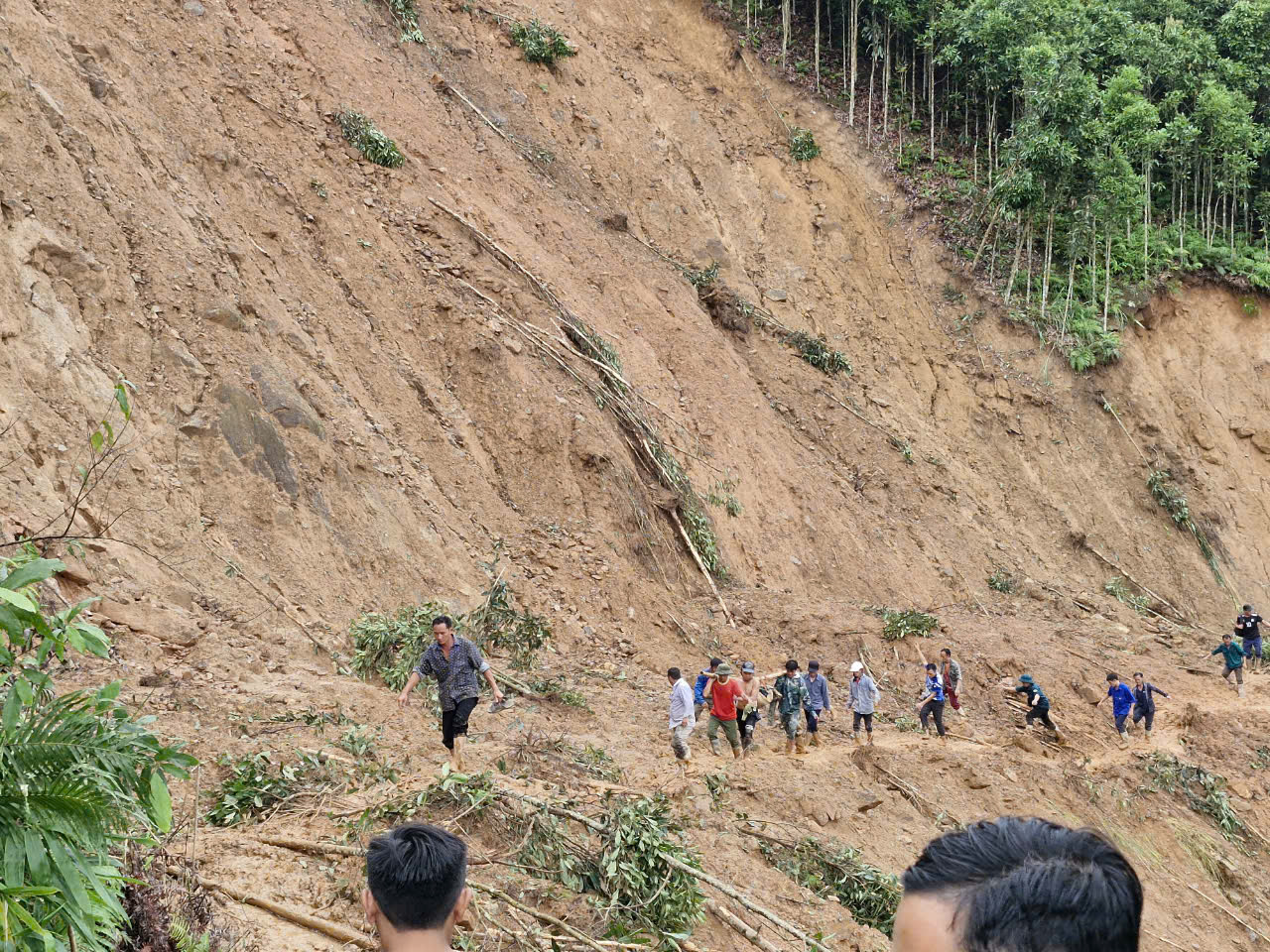 Hơn 70 người chết, 111 người mất tích, 70 người bị thương do chịu ảnh hưởng hoàn lưu bão số 3 ở Lào Cai - Ảnh 2.