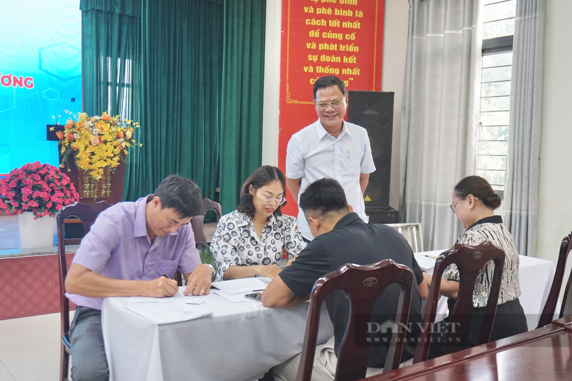 Đà Nẵng: Giải ngân 1 tỷ đồng Quỹ Hỗ trợ nông dân thực hiện dự án “Trồng hoa, cây cảnh” - Ảnh 3.