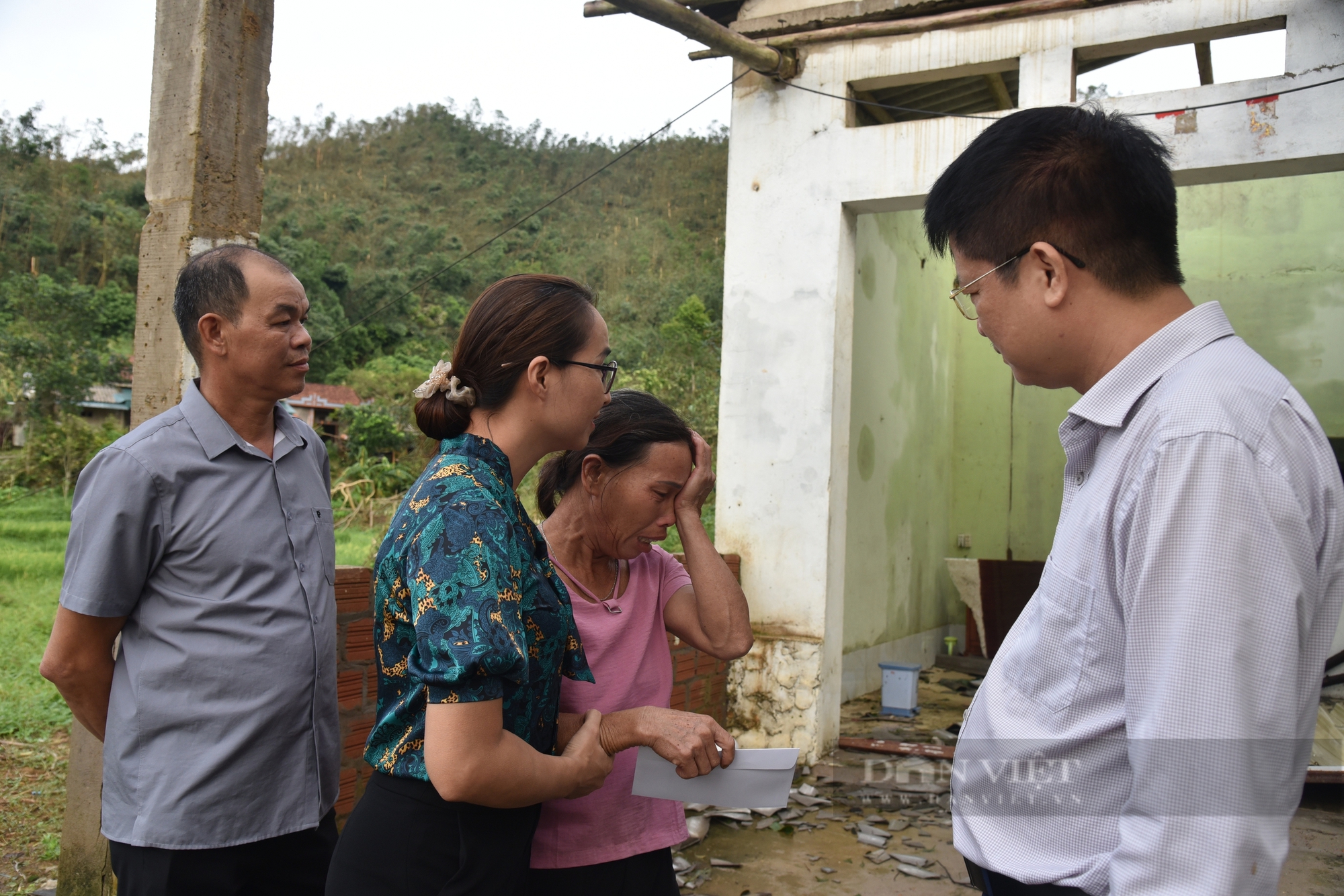 Hội Nông dân tỉnh Quảng Ninh thăm hỏi, hỗ trợ hội viên bị thiệt hại bởi bão số 3 - Ảnh 4.