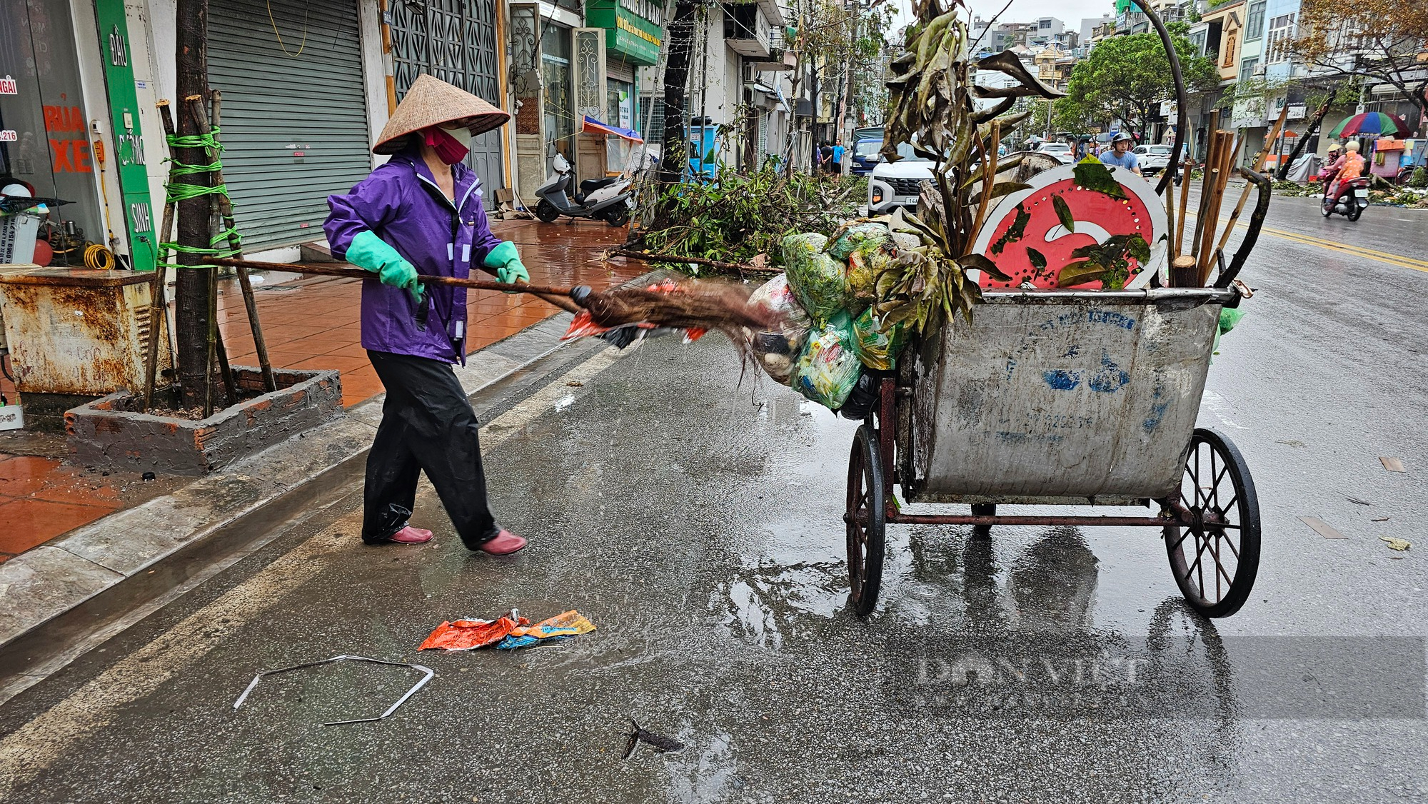 Quảng Ninh: Chạy đua với thời gian để khắc phụ hậu quả sau cơn bão số 3 - Ảnh 1.