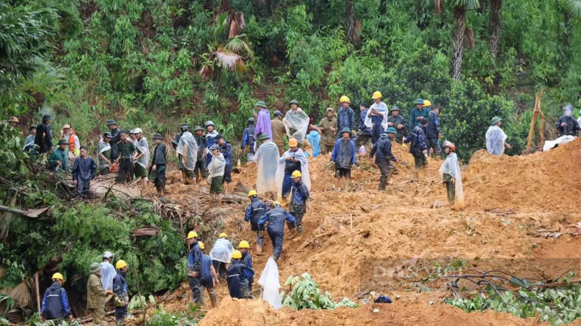 Mưa vẫn trút xuống, công tác khắc phục hậu quả mưa lũ tại Yên Bái gặp nhiều khó khăn  - Ảnh 3.