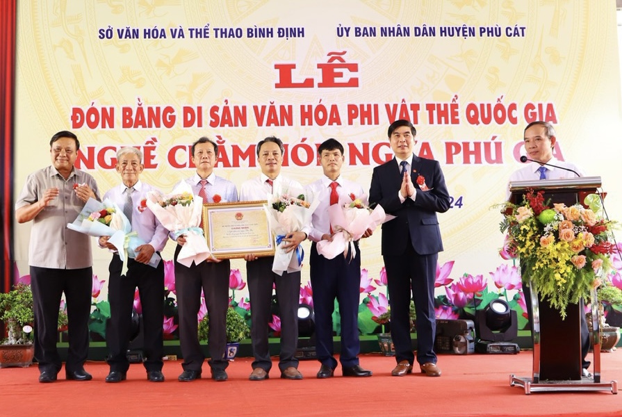 Một ngôi làng "đặc biệt" ở Bình Định, có nghề làm nón gắn với nghĩa quân Tây Sơn thần tốc - Ảnh 1.