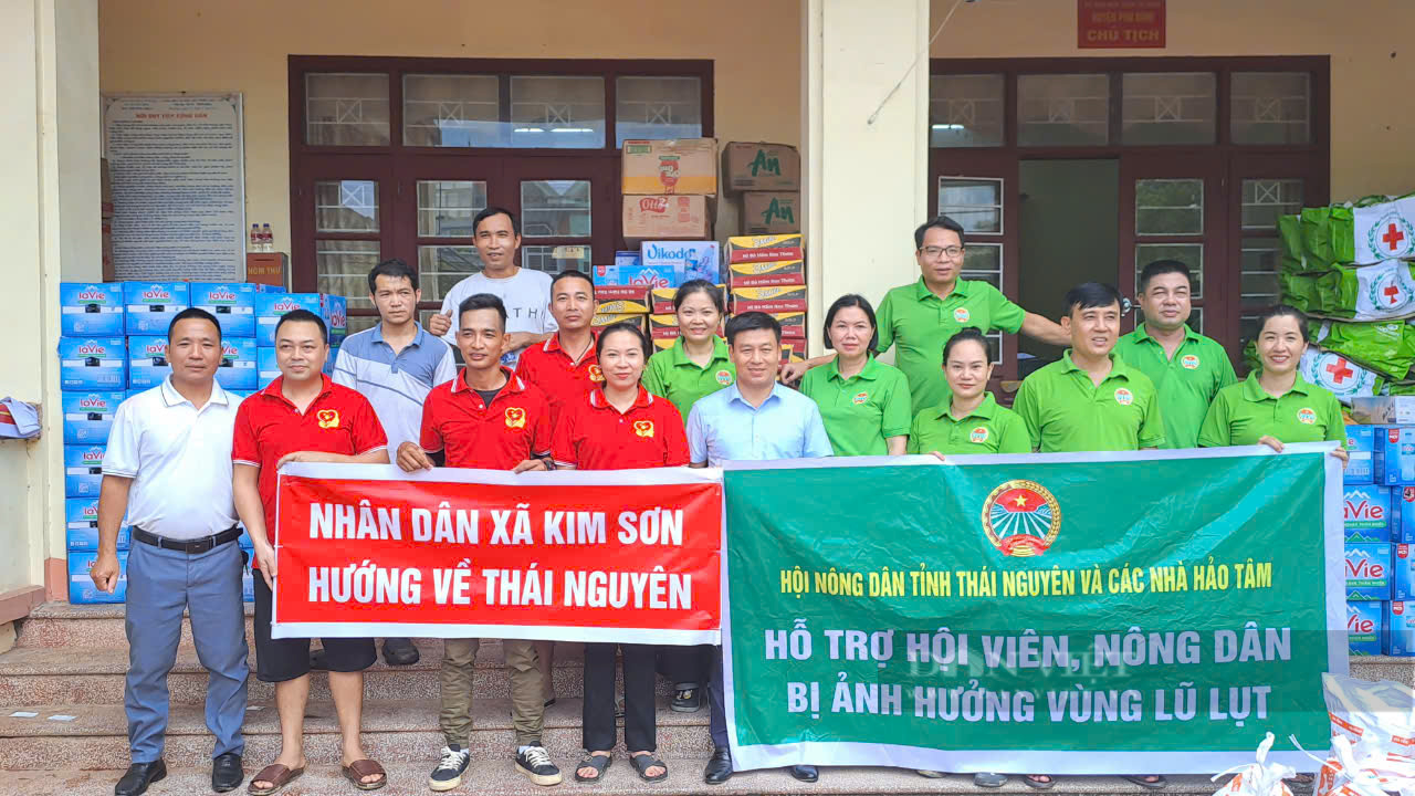 Hội Nông dân Thái Nguyên trao 3 tấn gạo, 400 thùng nước lọc cho 3 địa phương bị thiệt hại sau lũ - Ảnh 4.