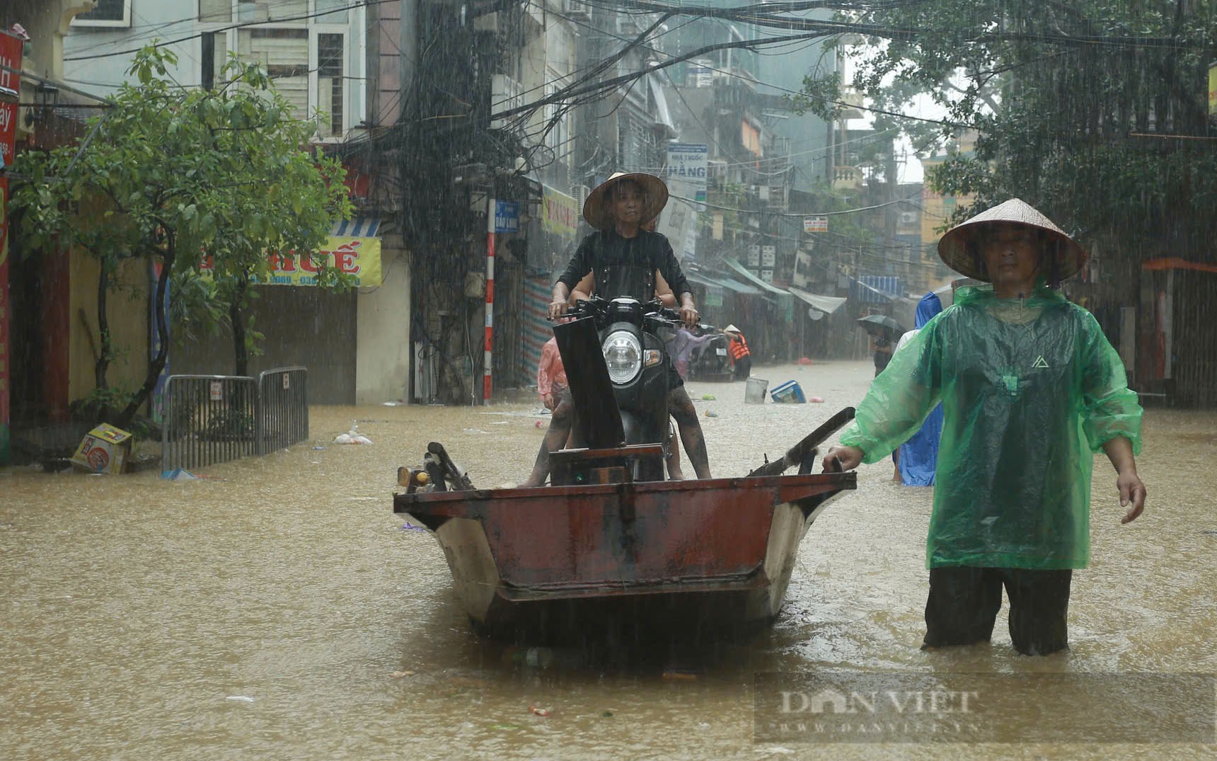 30.000 "Túi thuốc gia đình" hỗ trợ đồng bão ảnh hưởng bão số 3 - Ảnh 2.