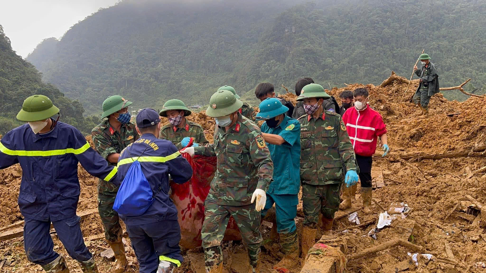 Cao Bằng: Toàn bộ nạn nhân mất tích tại điểm sạt lở Lũng Lỳ đã được tìm thấy- Ảnh 2.