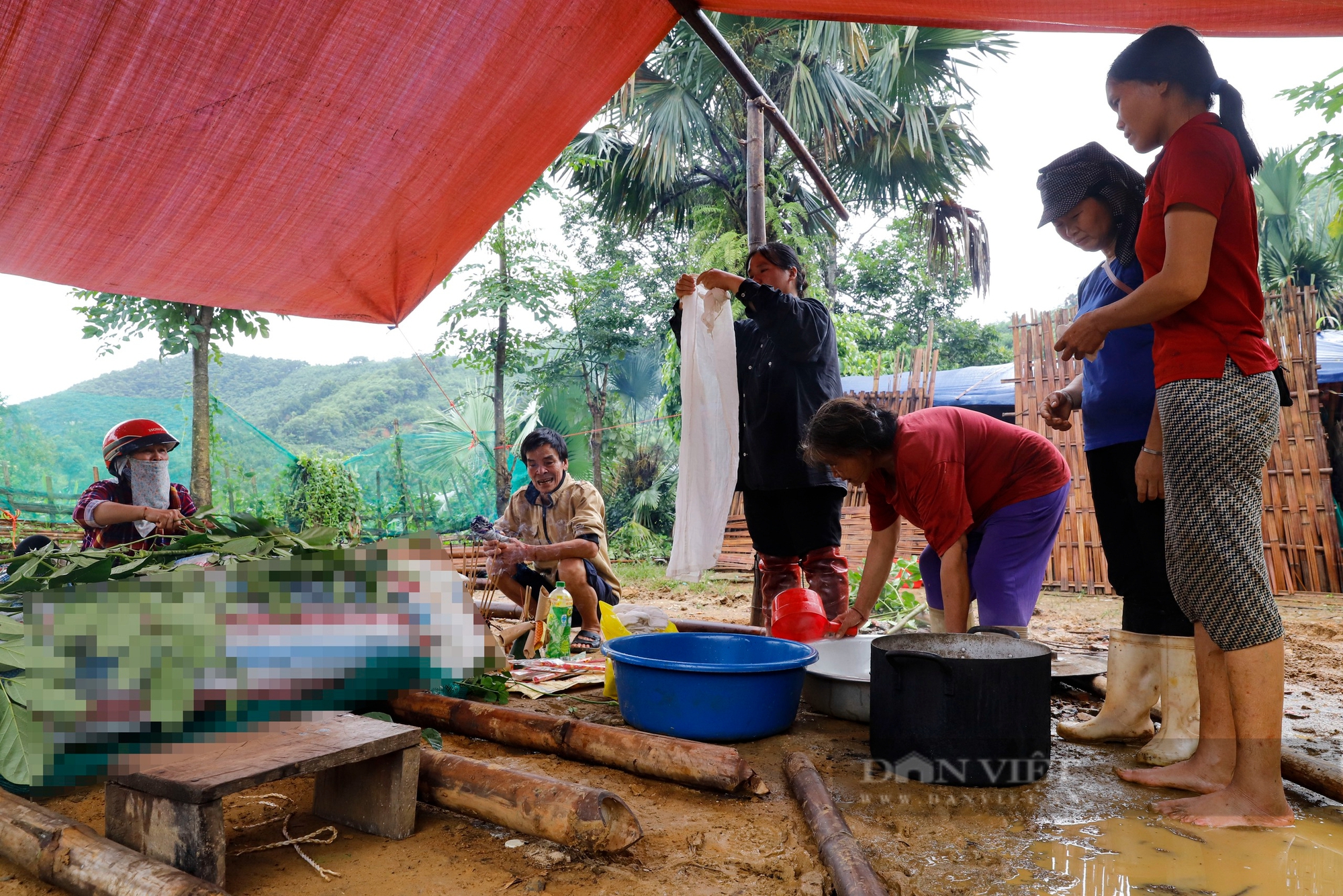 48H SAU TRẬN LŨ QUÉT KINH HOÀNG TẠI LÀNG NỦ - Ảnh 5.