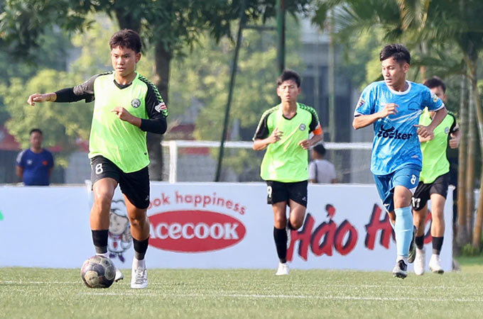 Con trai Quang Hải khoác áo U17 Việt Nam: “Cây săn bàn” tương lai! - Ảnh 2.