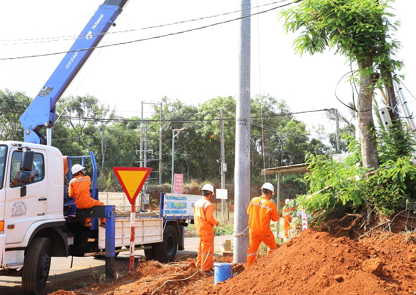 Tích cực đầu tư, nâng cấp lưới điện nông thôn Đắk Nông, đảm bảo nhu cầu phát triển kinh tế - xã hội