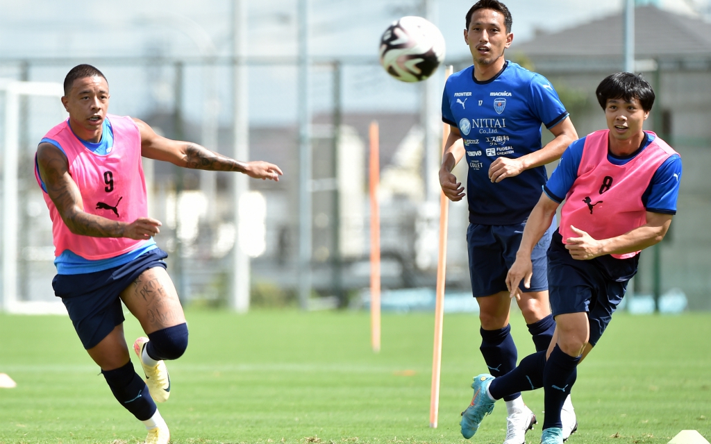 “Công Phượng rời Yokohama FC biết đâu lại có ích cho ĐT Việt Nam” - Ảnh 2.