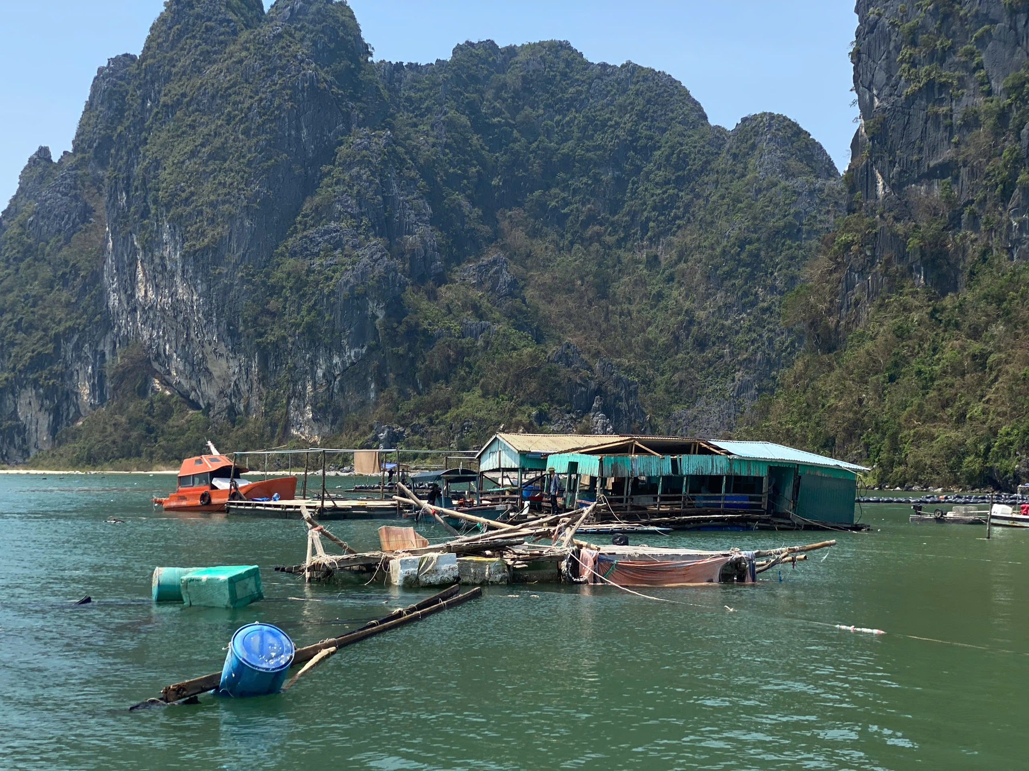 Quảng Ninh: Chính quyền huyện Vân Đồn vào cuộc, tình trạng “hôi của” sao bão Yagi đã lắng - Ảnh 5.