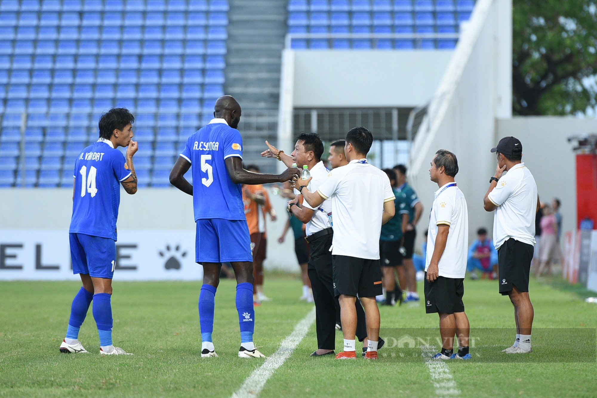 Cầu thủ 16 tuổi của Hoàng Anh Gia Lai ghi bàn trong ngày chào sân chơi V.League  - Ảnh 6.