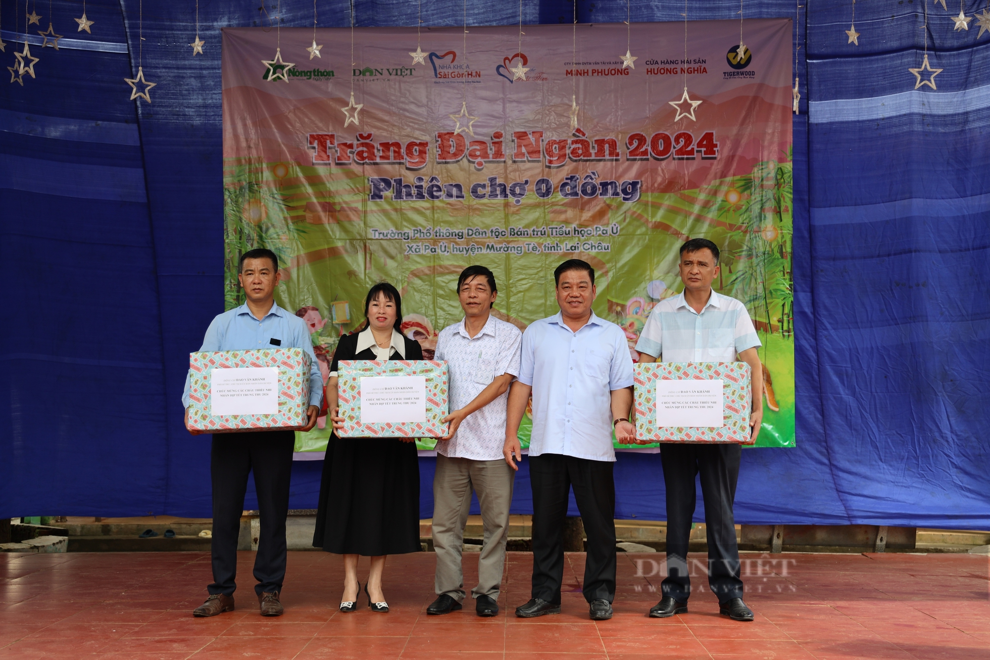 Tổ chức "Trăng đại ngàn 2024" cho các em học sinh người La Hủ nơi cuối trời Tây Bắc- Ảnh 10.