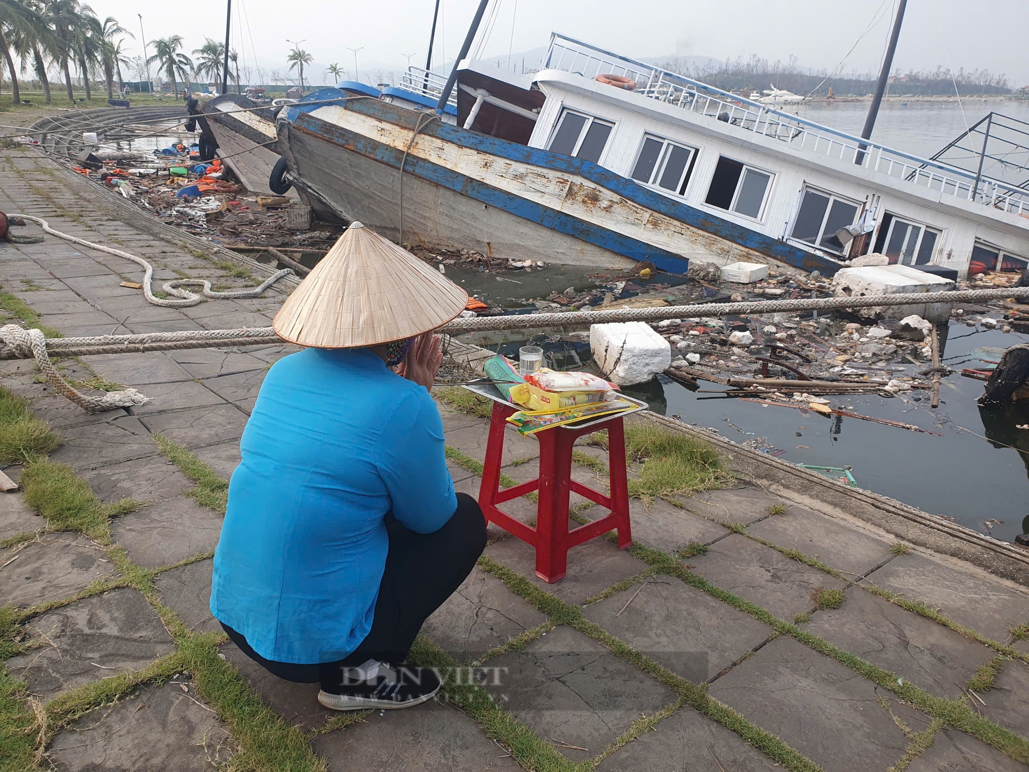 Quảng Ninh: Cận cảnh trục vớt 23 tàu lịch “mắc nạn” tại cảng Tuần Châu do bão Yagi - Ảnh 4.