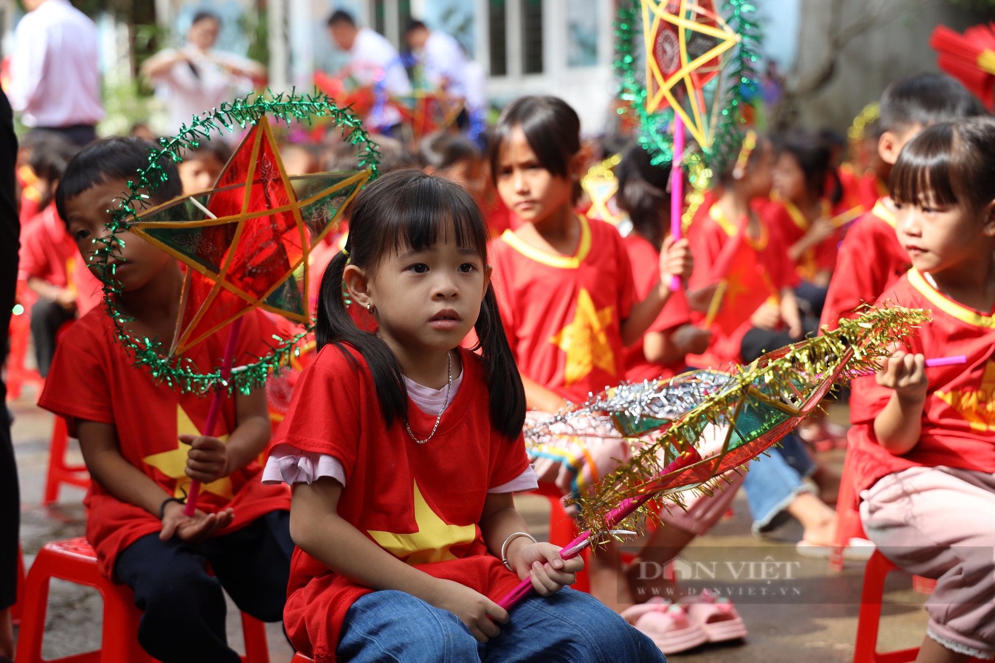 Tổ chức "Trăng đại ngàn 2024" cho các em học sinh người La Hủ nơi cuối trời Tây Bắc- Ảnh 3.