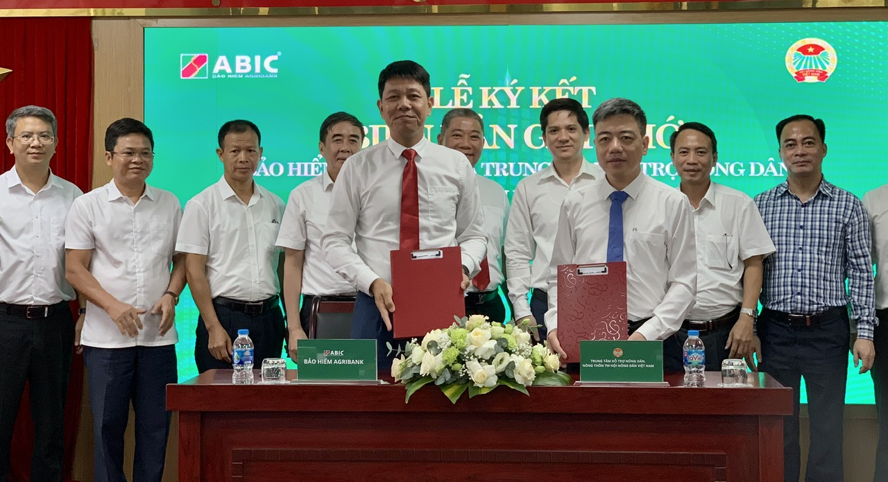 Bảo hiểm Agribank, Trung tâm Hỗ trợ nông dân, nông thôn T.Ư Hội NDVN ký kết biên bản ghi nhớ hợp tác - Ảnh 2.