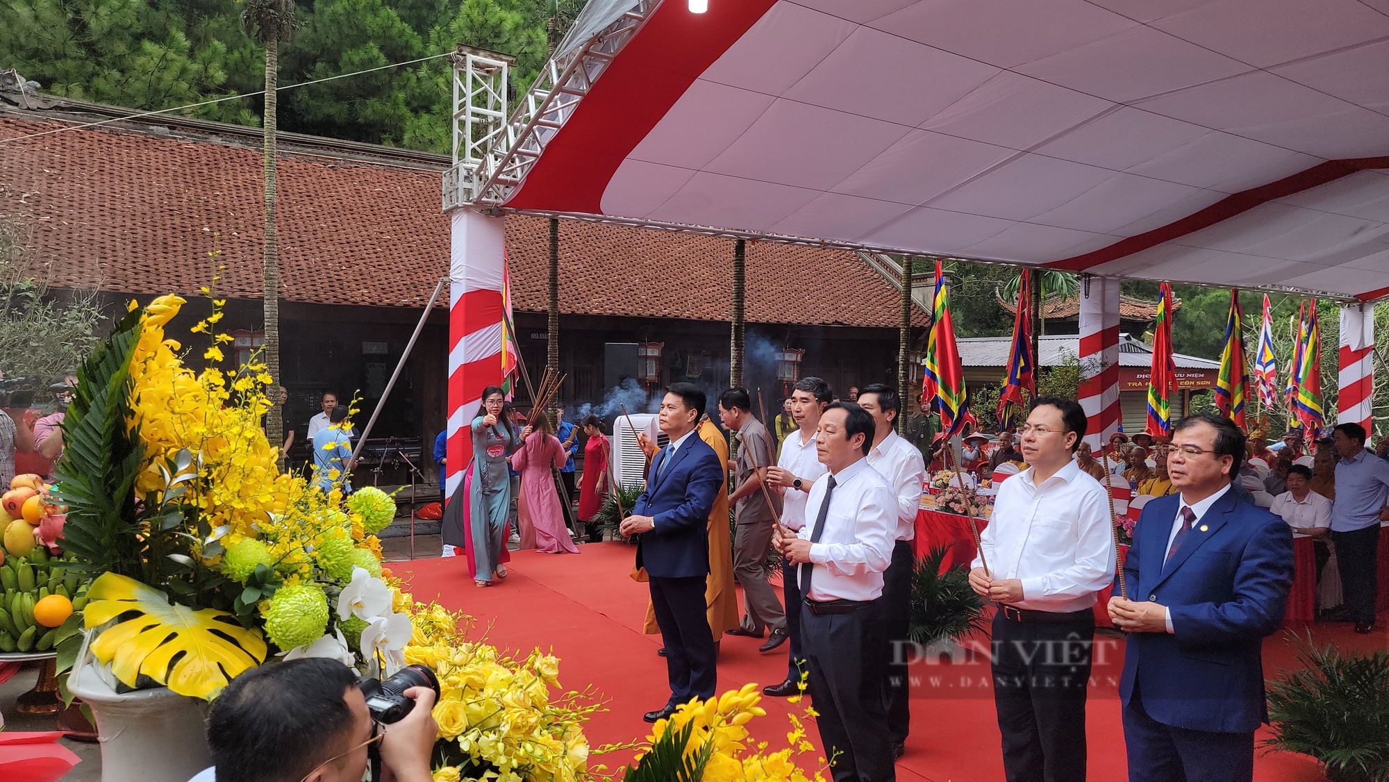 Hải Dương: Tưởng niệm 582 năm ngày mất của Anh hùng Dân tộc, Danh nhân Văn hoá Thế giới Nguyễn Trãi- Ảnh 4.