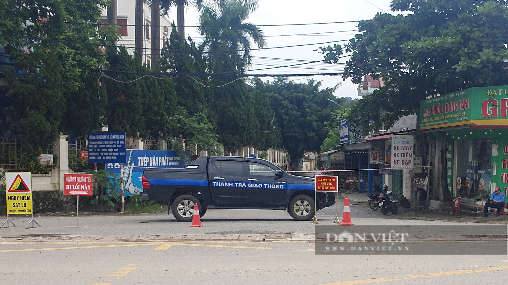 Vụ sập cầu ở Hòa Bình: Đề nghị phá dỡ, ngừng khai thác tránh nguy hiểm cho người và phương tiện- Ảnh 2.