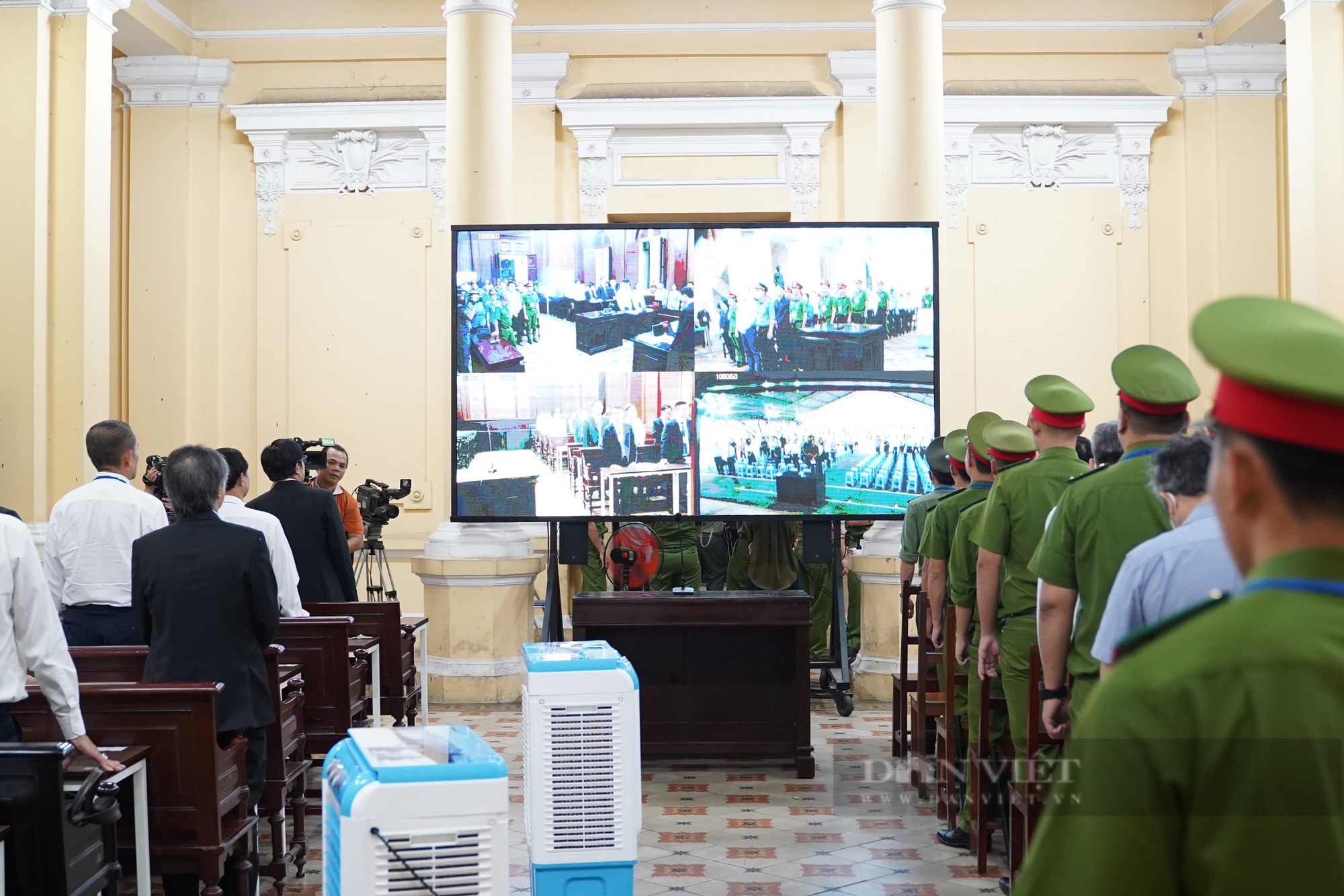 Hình ảnh bà Trương Mỹ Lan hầu tòa tại phiên xử Vạn Thịnh Phát giai đoạn 2 - Ảnh 12.