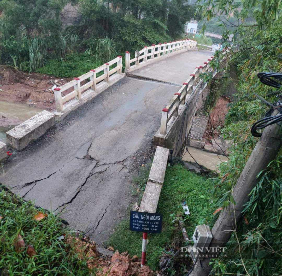 Vụ sập cầu ở Hòa Bình: Đề nghị phá dỡ, ngừng khai thác tránh nguy hiểm cho người và phương tiện- Ảnh 1.