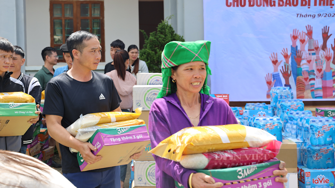 Báo Nông thôn Ngày nay/điện tử Dân Việt gửi những xuất qùa đến vùng lũ Sơn La - Ảnh 9.