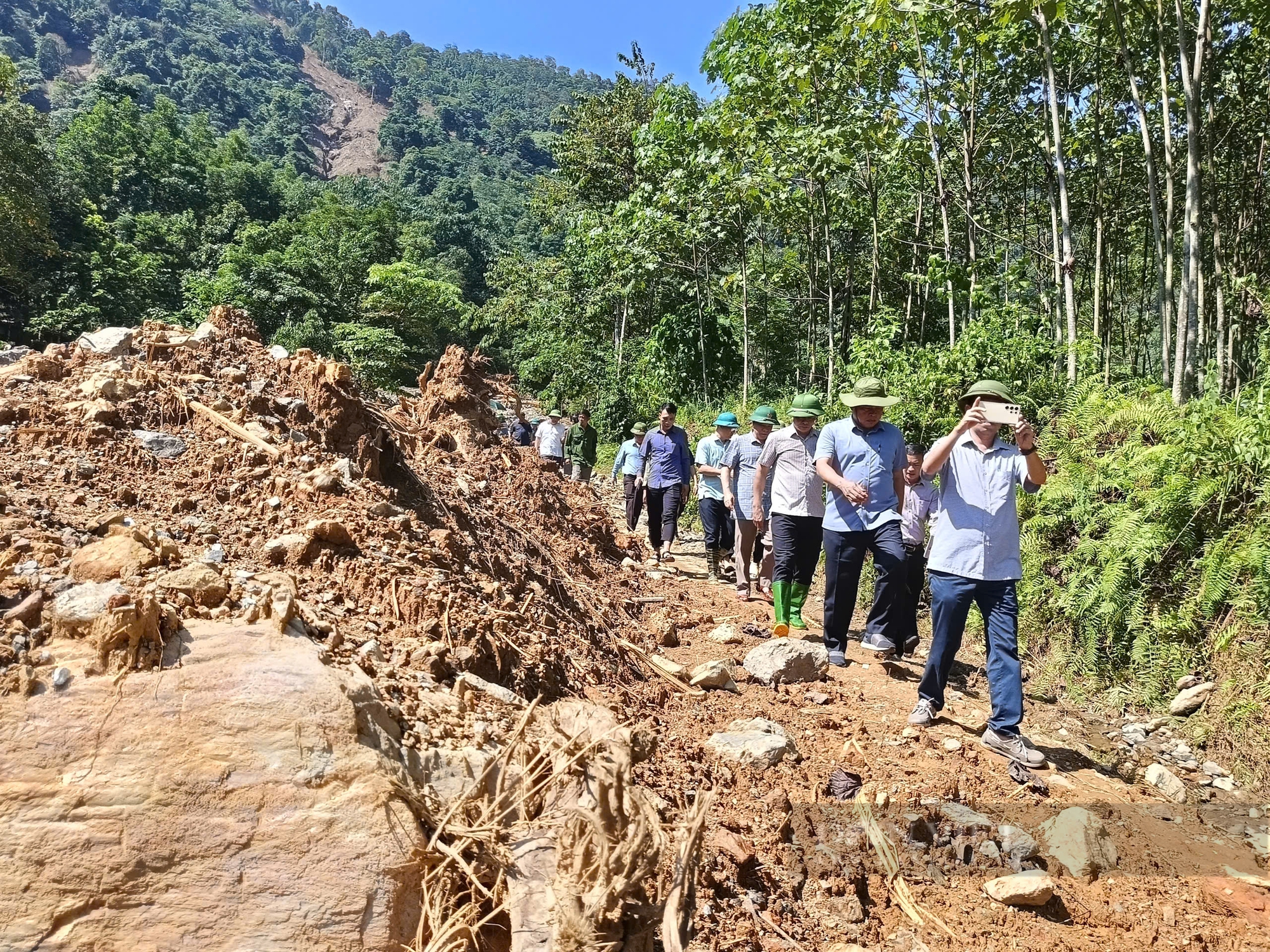 Nông dân gượng dậy thế nào sau bão Yagi: Hai nhiệm vụ cấp bách cần thực hiện ngay sau bão lũ (Bài cuối) - Ảnh 3.