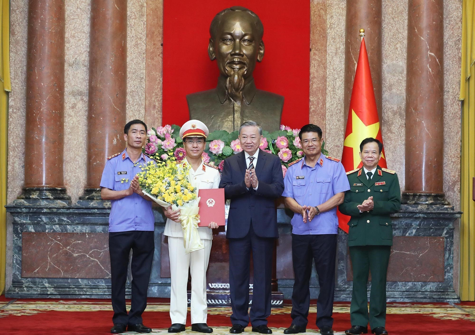 Điều động, bổ nhiệm nhiều vị trí lãnh đạo chủ chốt ở Trung ương, địa phương- Ảnh 2.