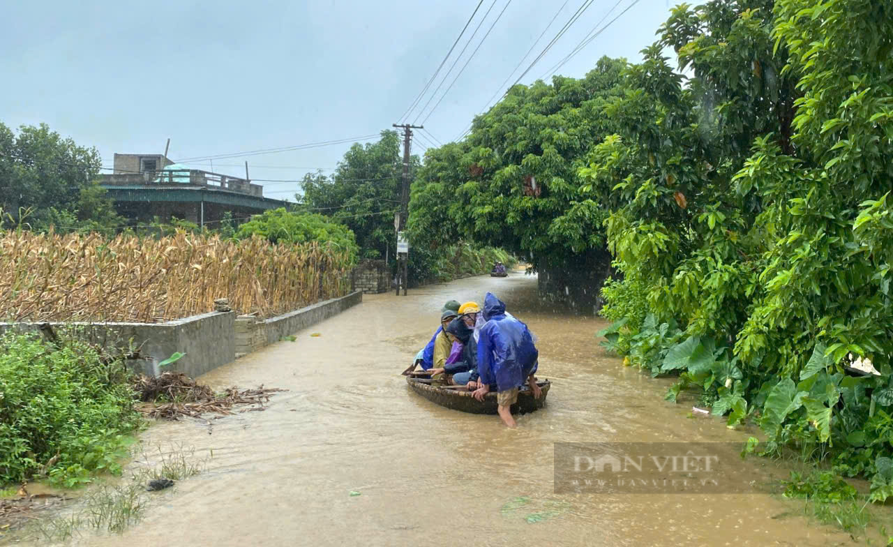 Người Hậu Lộc đùm bọc nhau khi lũ về- Ảnh 4.