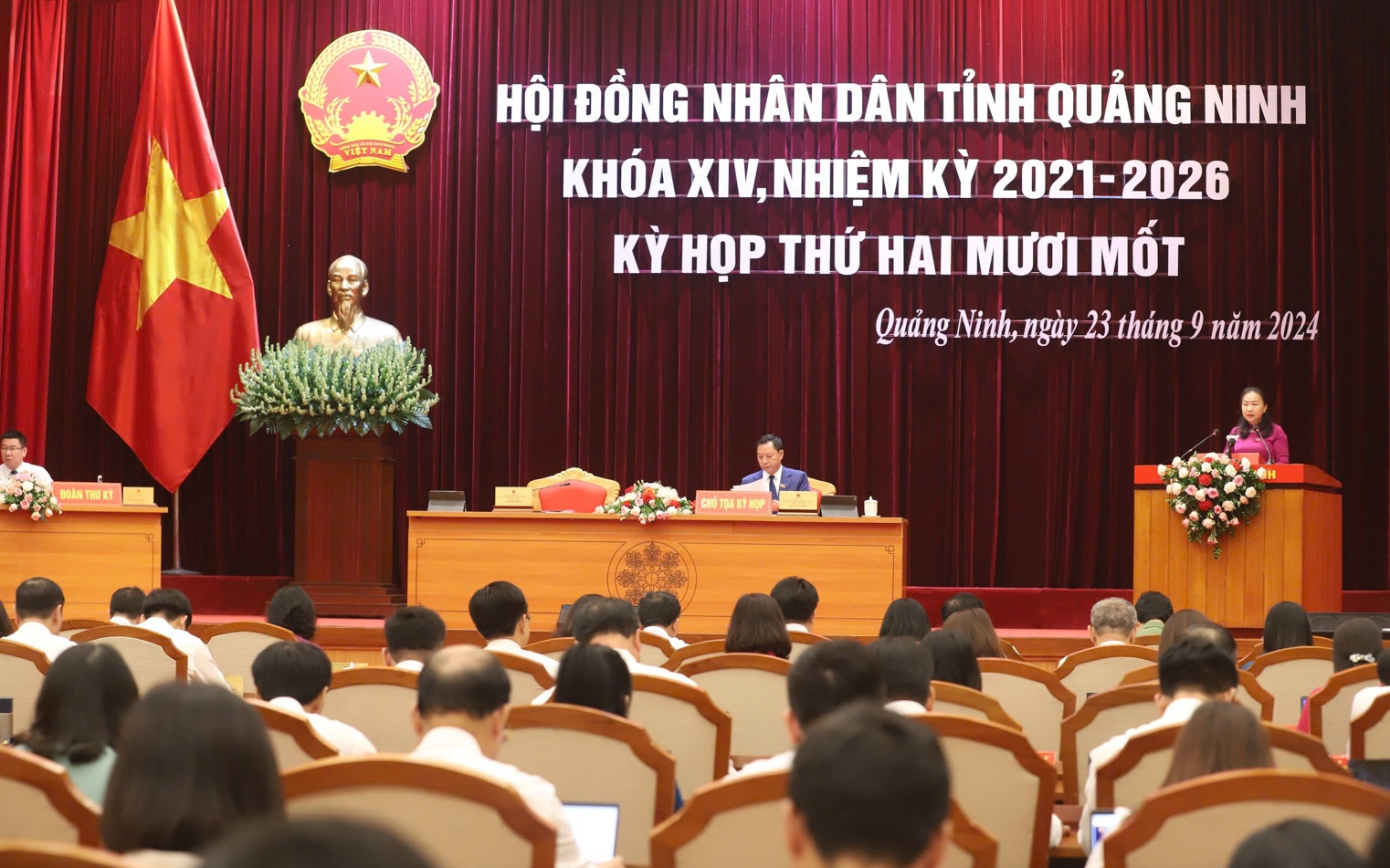 Quảng Ninh đã thông qua những chính sách nào hỗ trợ người dân bị ảnh hưởng bởi bão số 3?