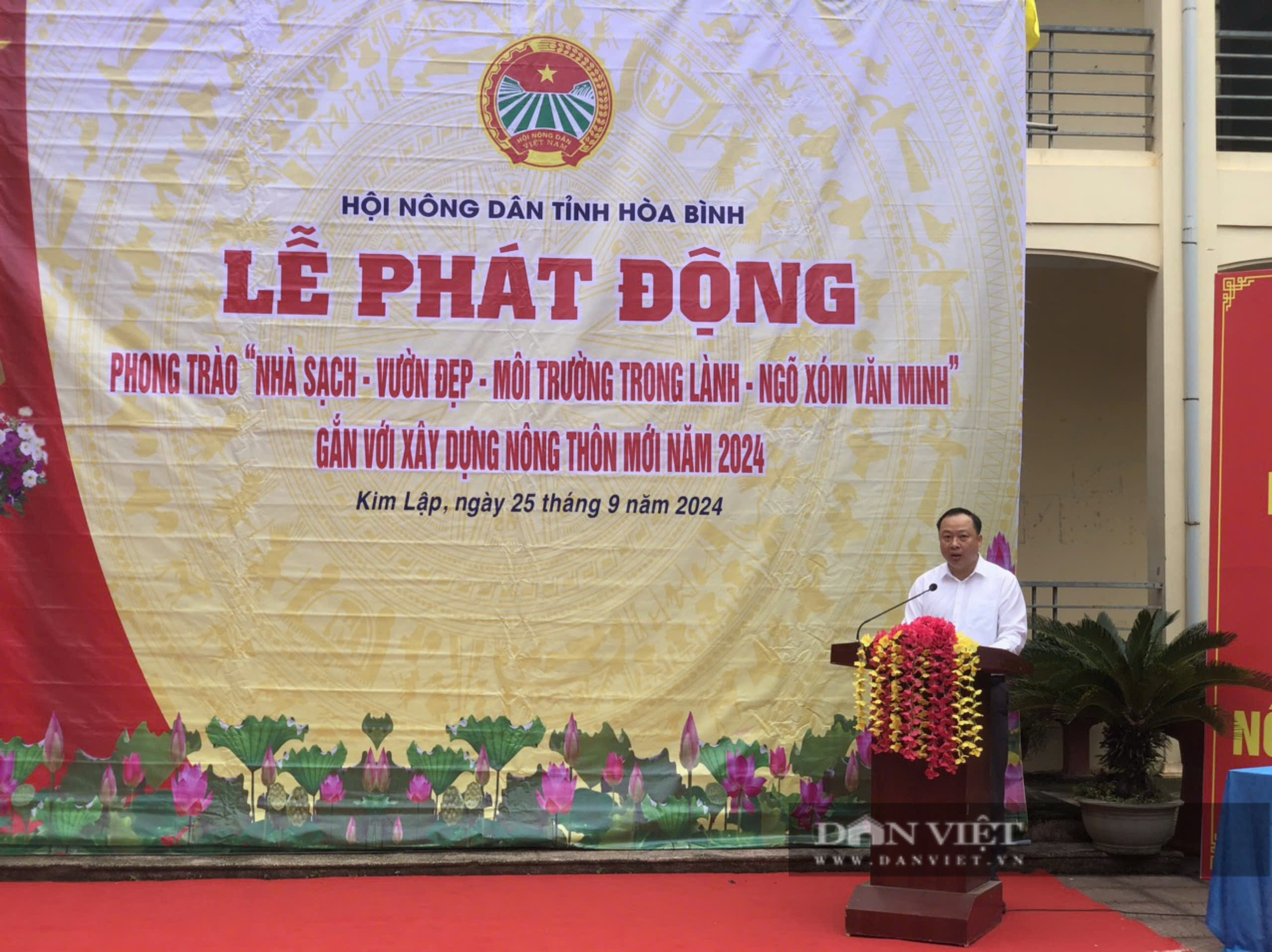 Hội Nông dân tỉnh Hòa Bình phát động phong trào "Nhà sạch, vườn đẹp, môi trường trong lành, ngõ xóm văn minh"- Ảnh 2.