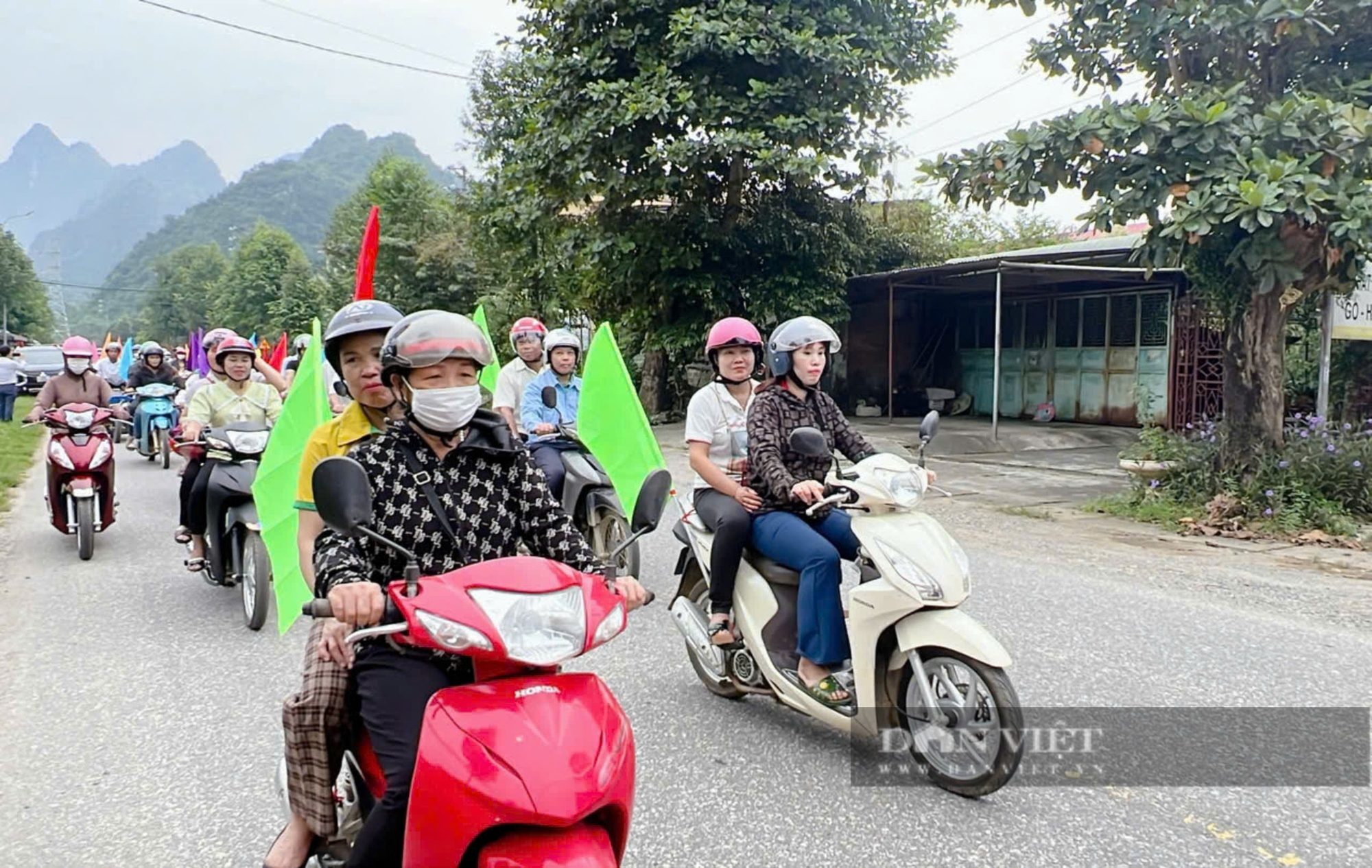 Hội Nông dân tỉnh Hòa Bình phát động phong trào "Nhà sạch, vườn đẹp, môi trường trong lành, ngõ xóm văn minh"- Ảnh 4.