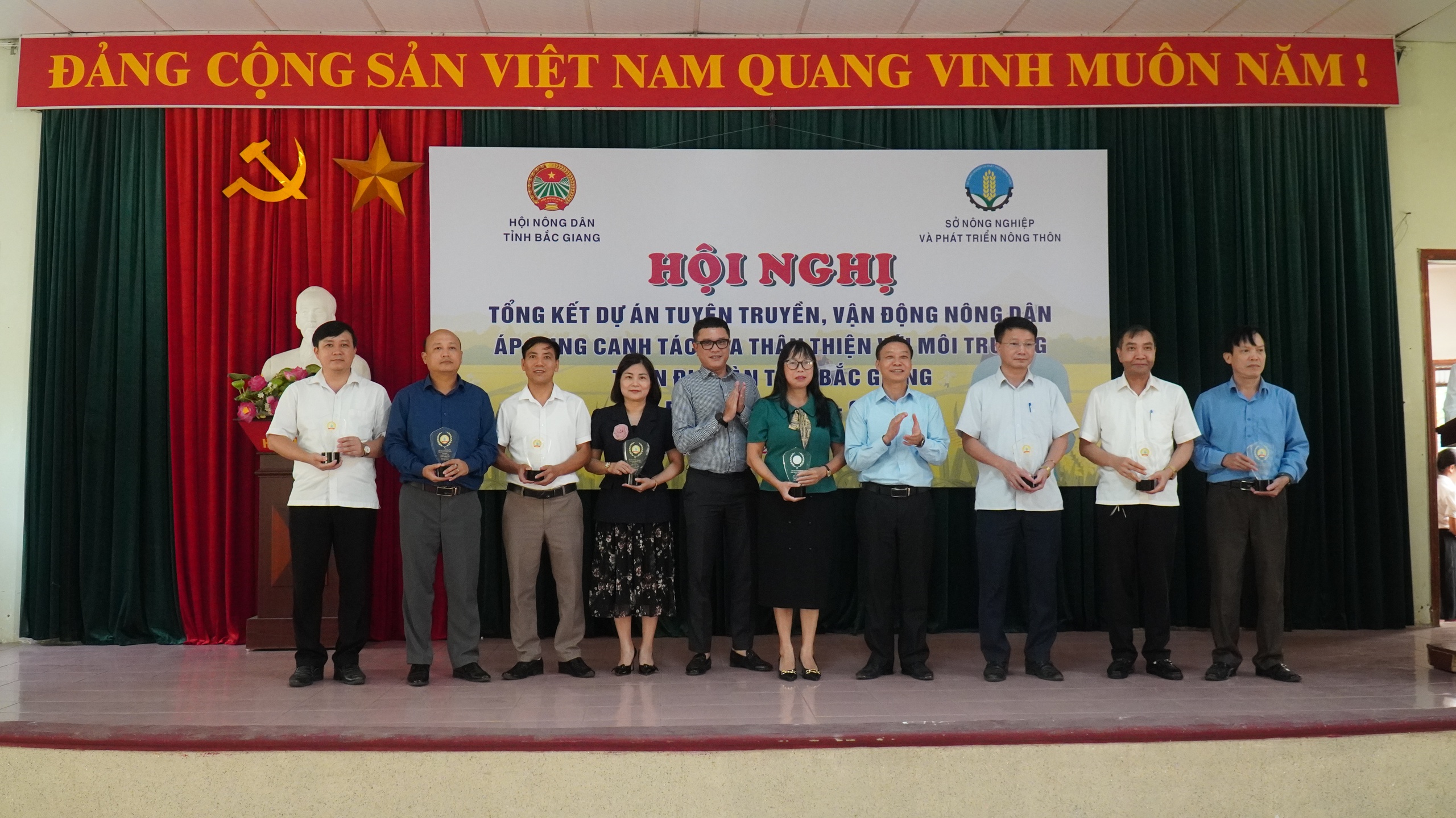 Hơn 70.000 nông dân Bắc Giang canh tác lúa thân thiện với môi trường  diện tích trên 7.100 ha - Ảnh 6.