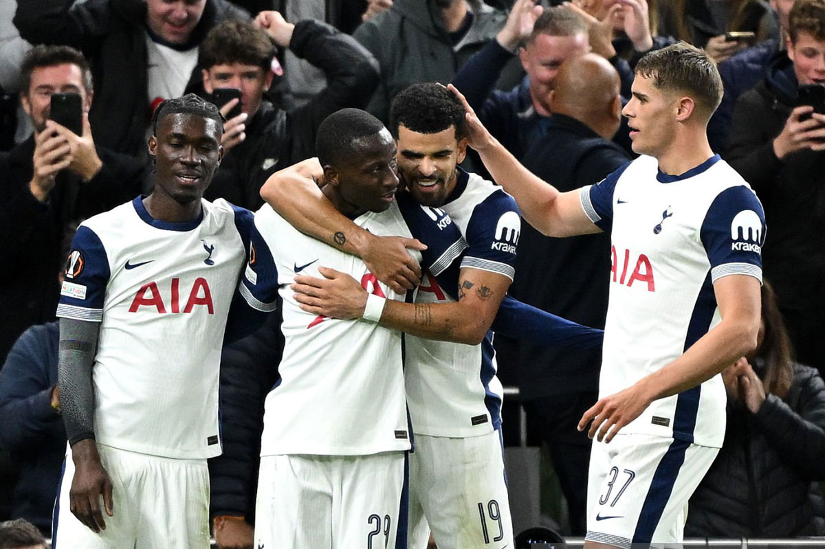 Tottenham đấu với Qarabag: Thi đấu với 10 người, Tottenham vẫn nối dài thành tích toàn thắng- Ảnh 1.