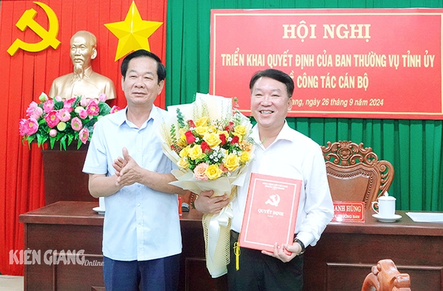 Bí thư Huyện ủy, Phó trưởng Ban Tổ chức và Giám đốc Sở được điều động phân công giữ chức vụ mới- Ảnh 1.