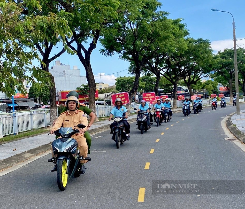 Đà Nẵng: Ra mắt Câu lạc bộ “Nông dân an toàn giao thông” tại phường Thanh Khê Tây - Ảnh 4.