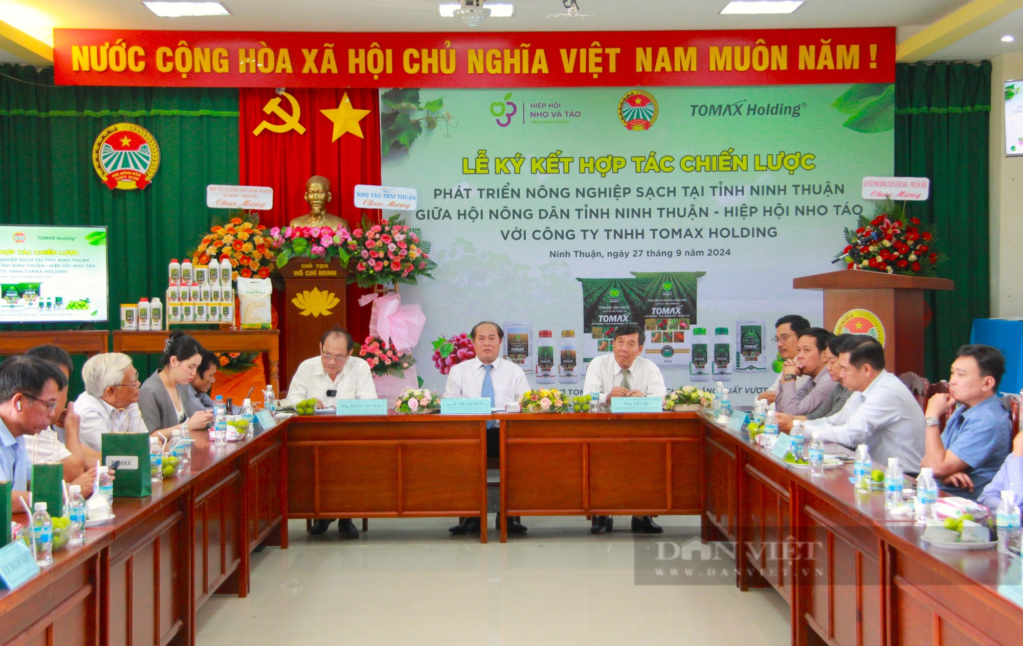 Hội Nông dân Ninh Thuận ký kết với doanh nghiệp đẩy mạnh sử dụng phân bón hữu cơ trong nông nghiệp - Ảnh 1.