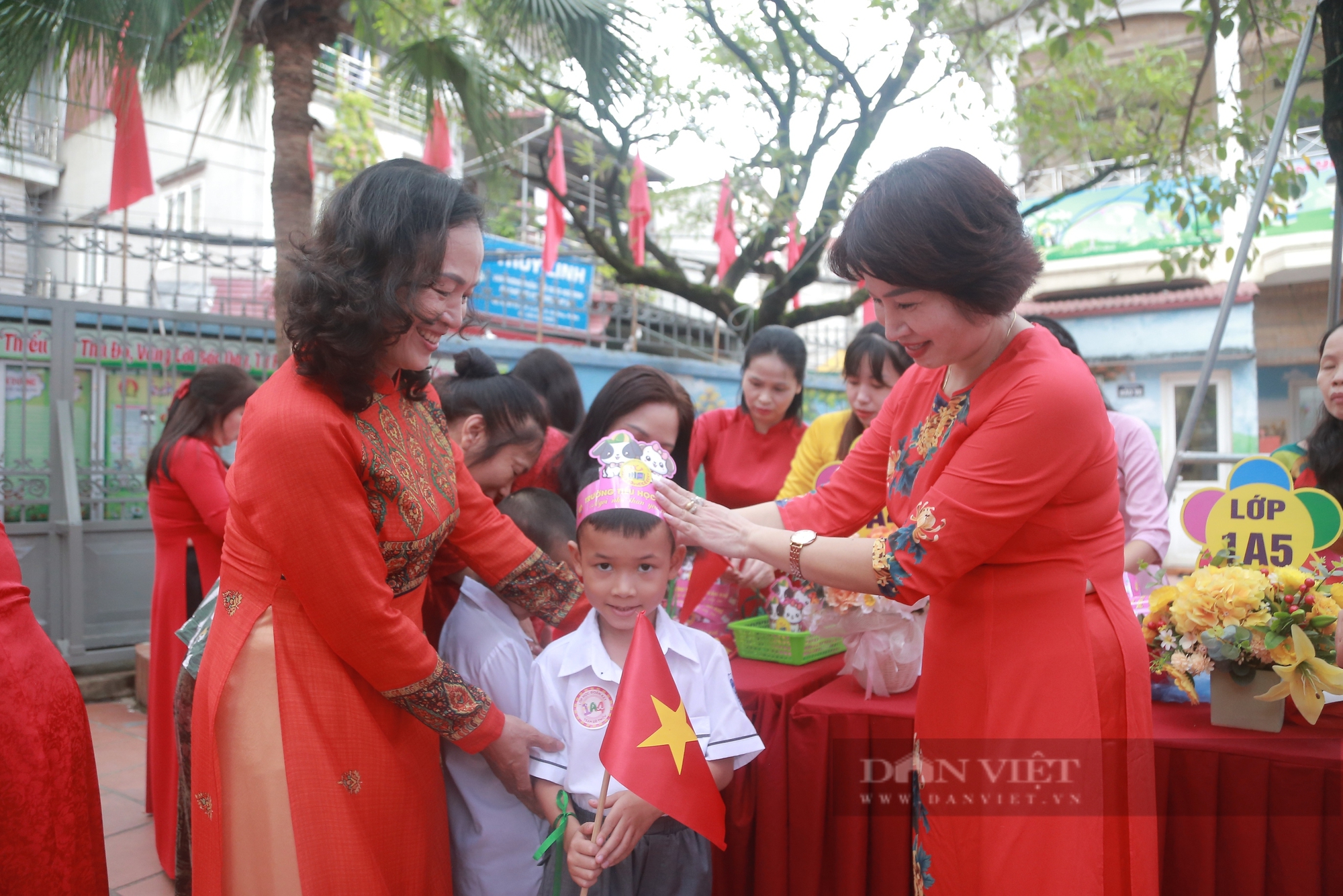 Dự thảo Luật Nhà giáo "lương giáo viên sẽ được ưu tiên xếp cao nhất": Thầy cô nói gì?- Ảnh 1.