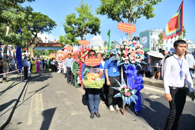 Nguyên Thủ tướng Nguyễn Tấn Dũng dâng hương tưởng nhớ Anh hùng dân tộc Nguyễn Trung Trực hy sinh- Ảnh 5.