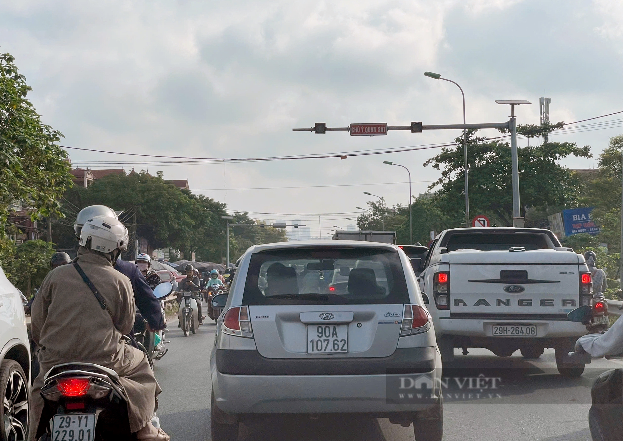 Cảnh ùn tắc, ổ gà chằng chịt trên quốc lộ 6 đoạn Hà Đông - Xuân Mai dài 21 km - Ảnh 11.