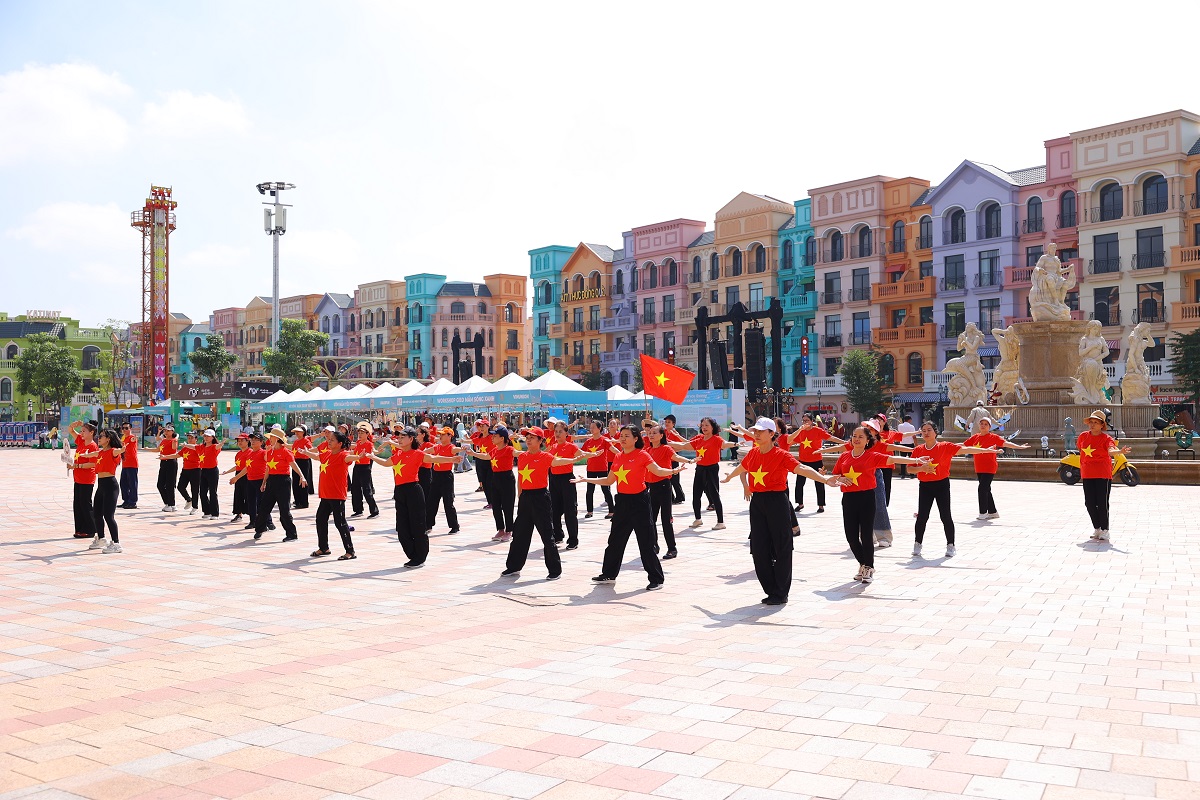 Hành trình trải nghiệm đầy ý nghĩa với chuỗi sự kiện “Gieo mầm thiện tâm” ngay trong ngày đầu tiên - Ảnh 1.