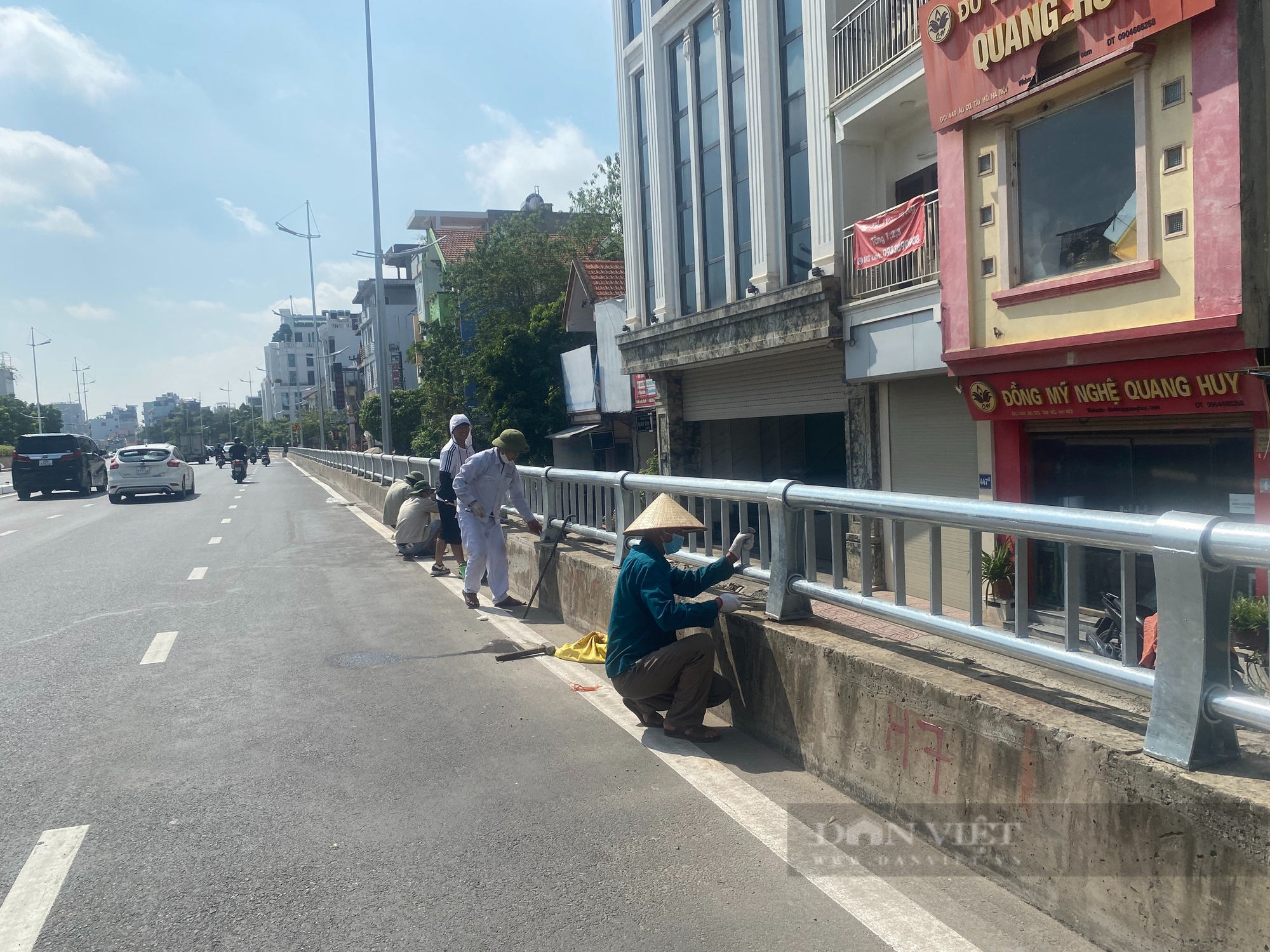 Hà Nội: Đường Âu Cơ hoàn thiện sau cải tạo, người dân thoát cảnh “vật lộn” với bụi bẩn, giao thông khó khăn- Ảnh 3.