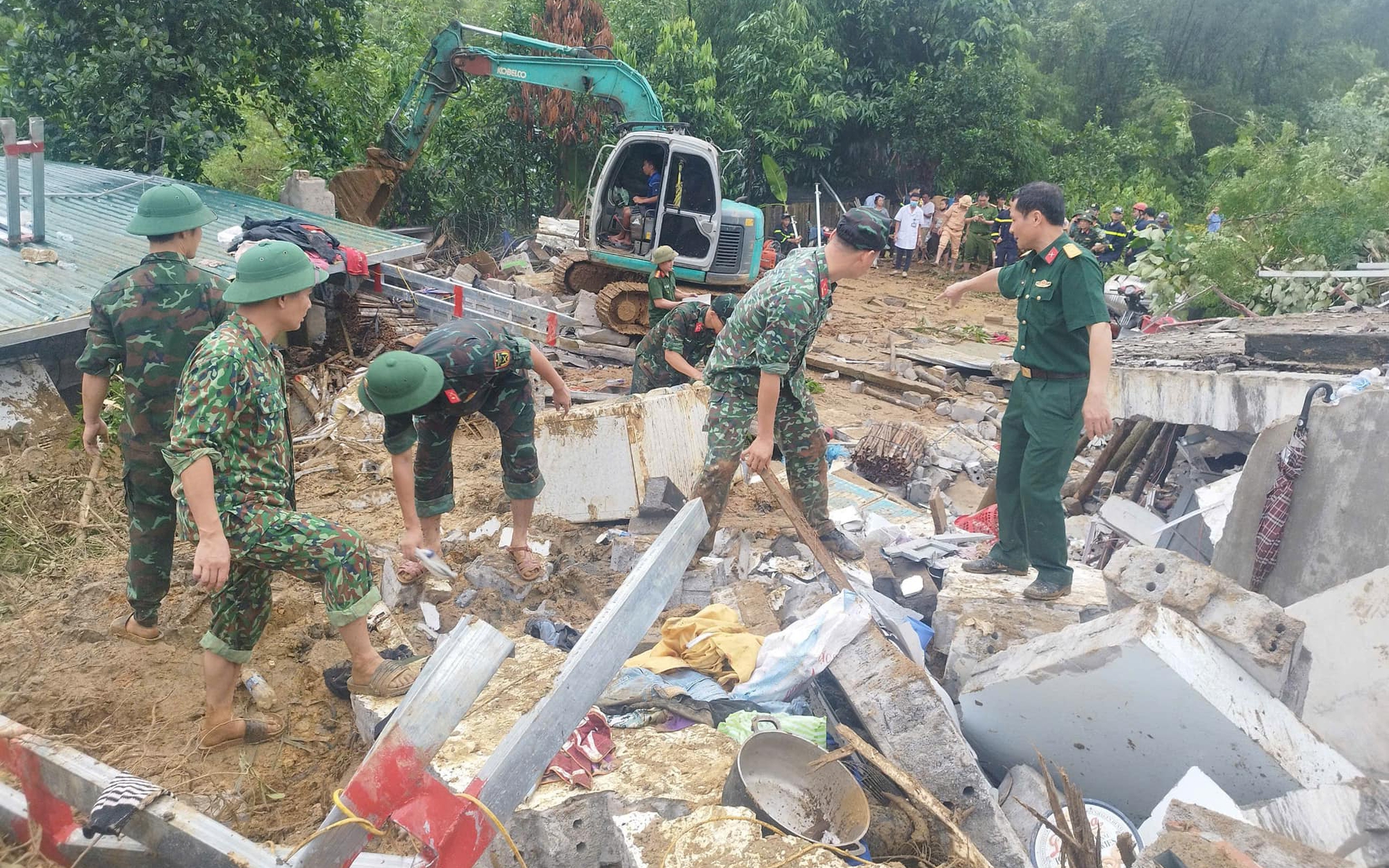 Phó Thủ tướng chỉ đạo khẩn trương khắc phục sự cố vụ sạt lở kinh hoàng tại Hà Giang - Ảnh 2.