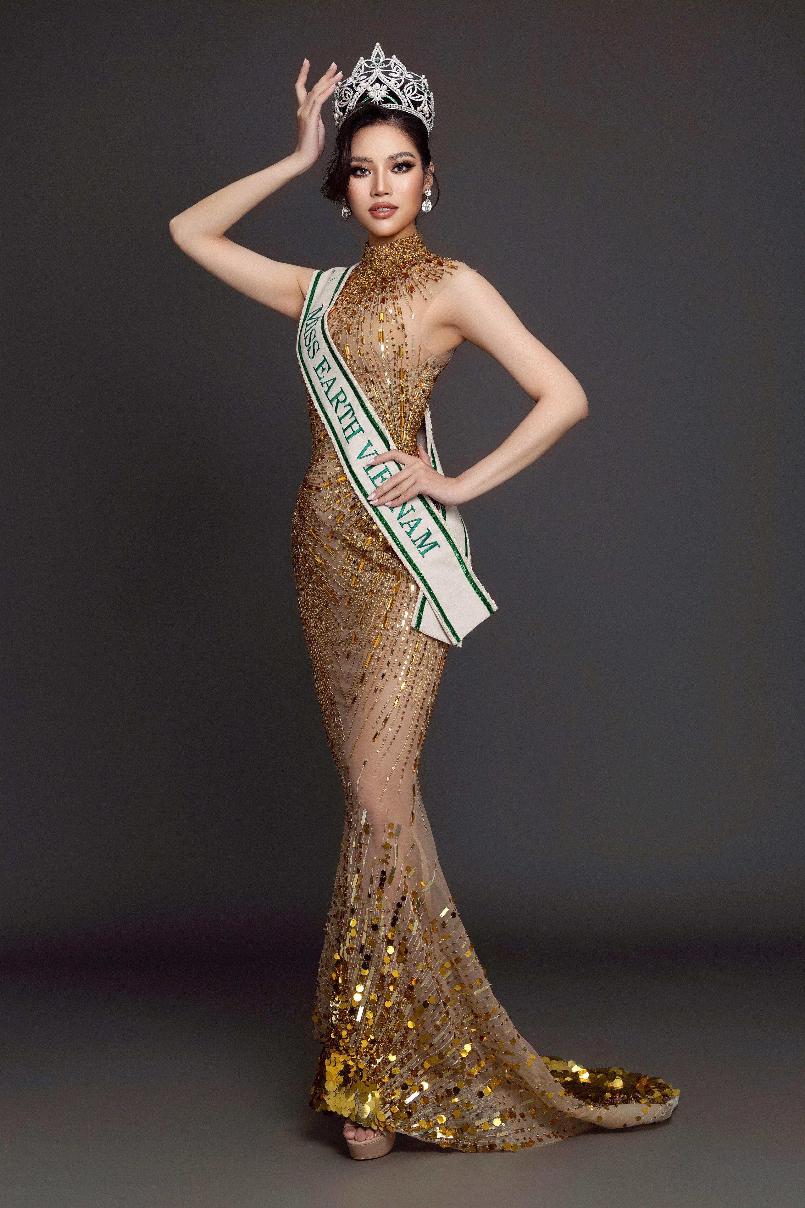 Thân thế và sự nghiệp của Cao Ngọc Bích thi Miss Earth 2024 - Ảnh 1.