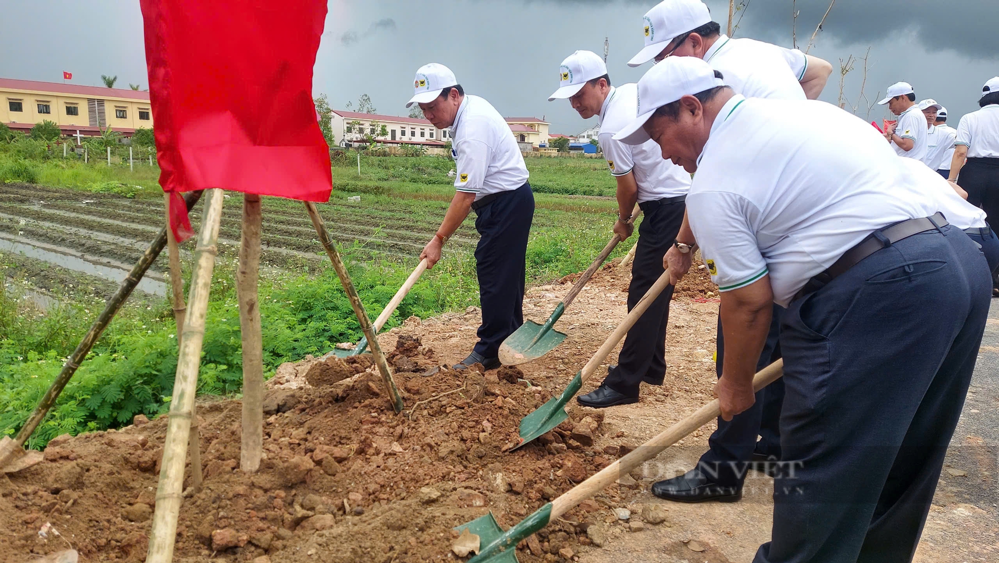 Hội Nông dân TP Hải Phòng phát động chiến dịch làm cho thế giới sạch hơn năm 2024- Ảnh 3.