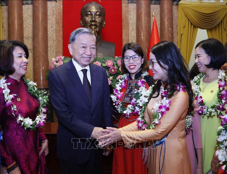 Tổng Bí thư, Chủ tịch nước: Tiếp tục hoàn thiện thể chế, nghiên cứu đổi mới chế độ chính sách tiền lương - Ảnh 1.