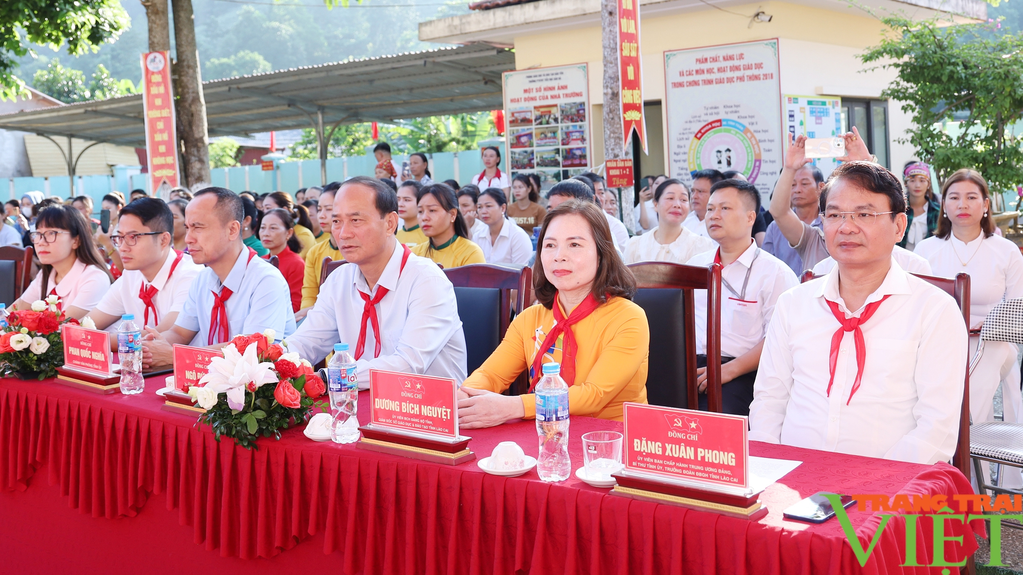 Bí thư Tỉnh uỷ Lào Cai dự lễ khai giảng năm học mới tại Bảo Yên - Ảnh 2.