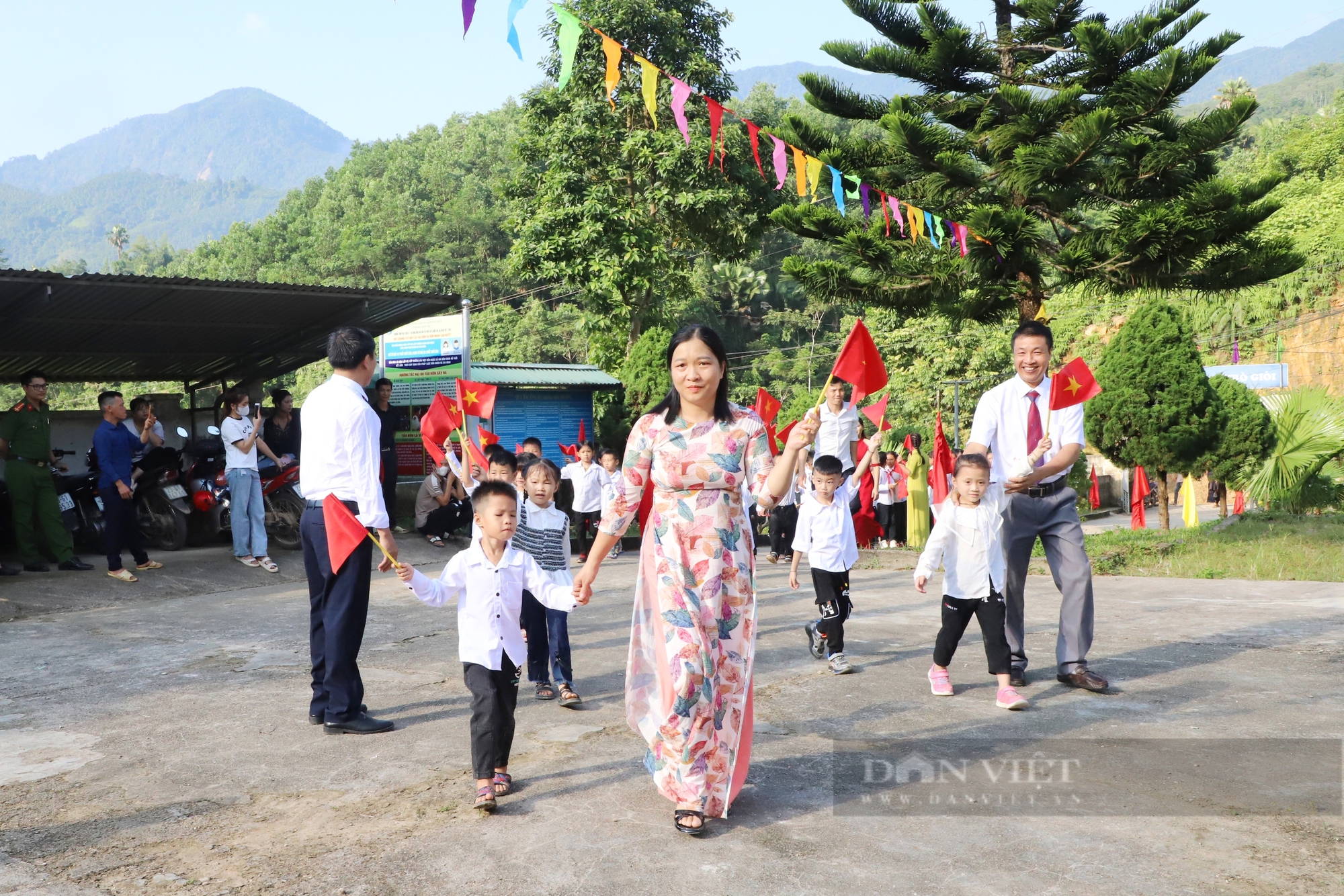 Hơn 269.600 học sinh ở Hà Giang bước vào năm học mới - Ảnh 2.