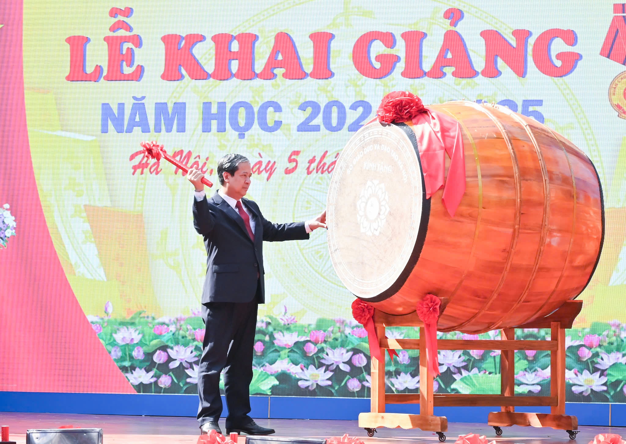 Thủ tướng Phạm Minh Chính phát biểu tại lễ khai giảng năm học mới: “Việc gì làm tốt rồi phải quyết tâm cao hơn”- Ảnh 4.