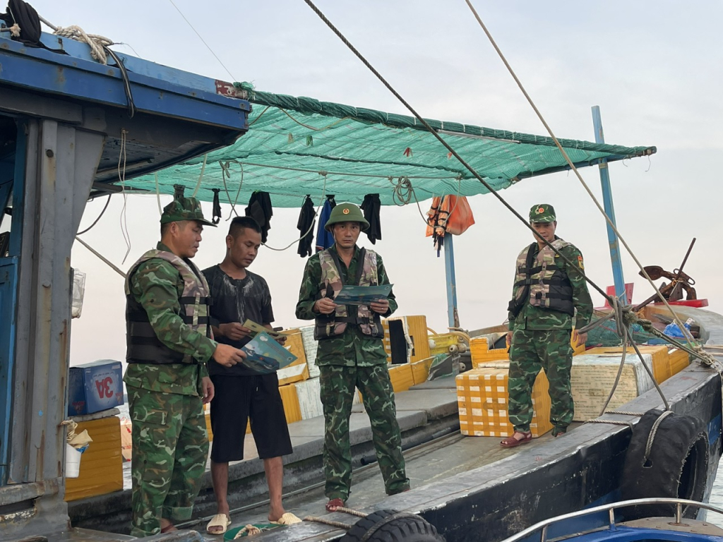 Bão số 3 mạnh lên thành siêu bão, Quảng Ninh hối hả lên phương án ứng phó - Ảnh 2.